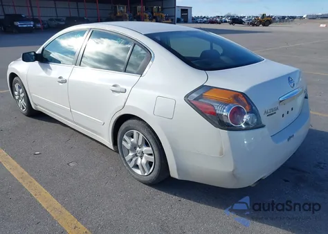 2010 Nissan Altima Base z USA, uszkodzony, nr VIN 1N4AL2AP0AN462409